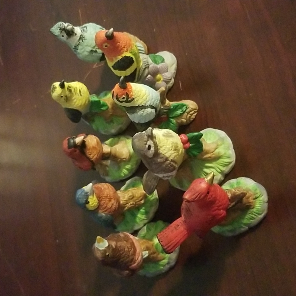 9 piece bird knickknack set